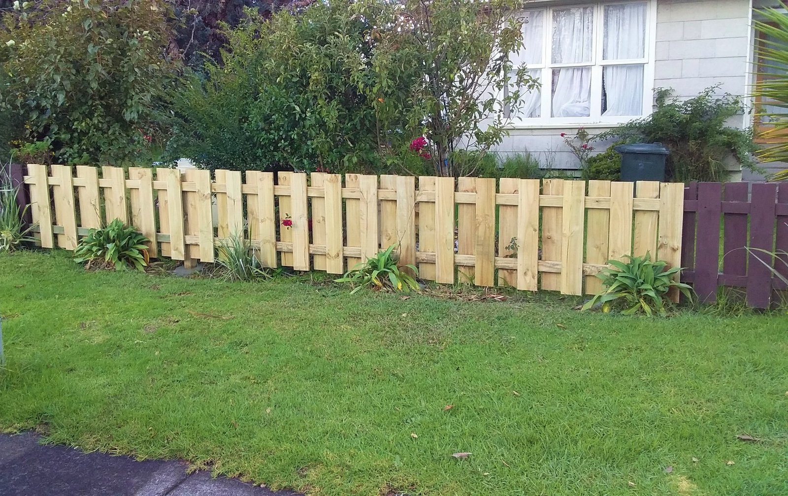 Completed fence project Meadowbank