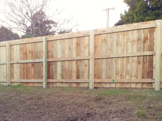 Timber Panel Fence: Pre-Made vs Custom Compared in Auckland