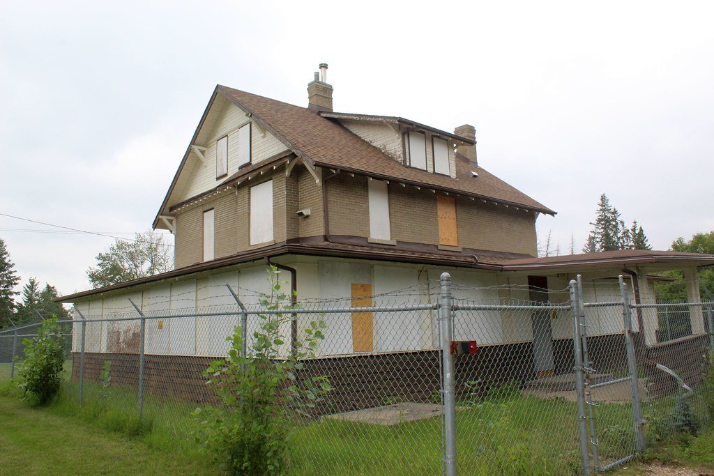 Privacy fence and property boundary
